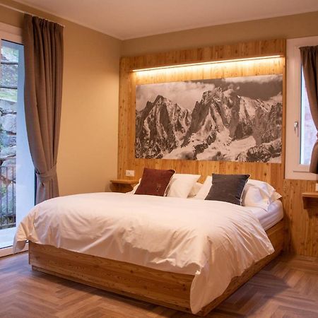 Garni Le Grigne Bed & Breakfast Barzio Bagian luar foto