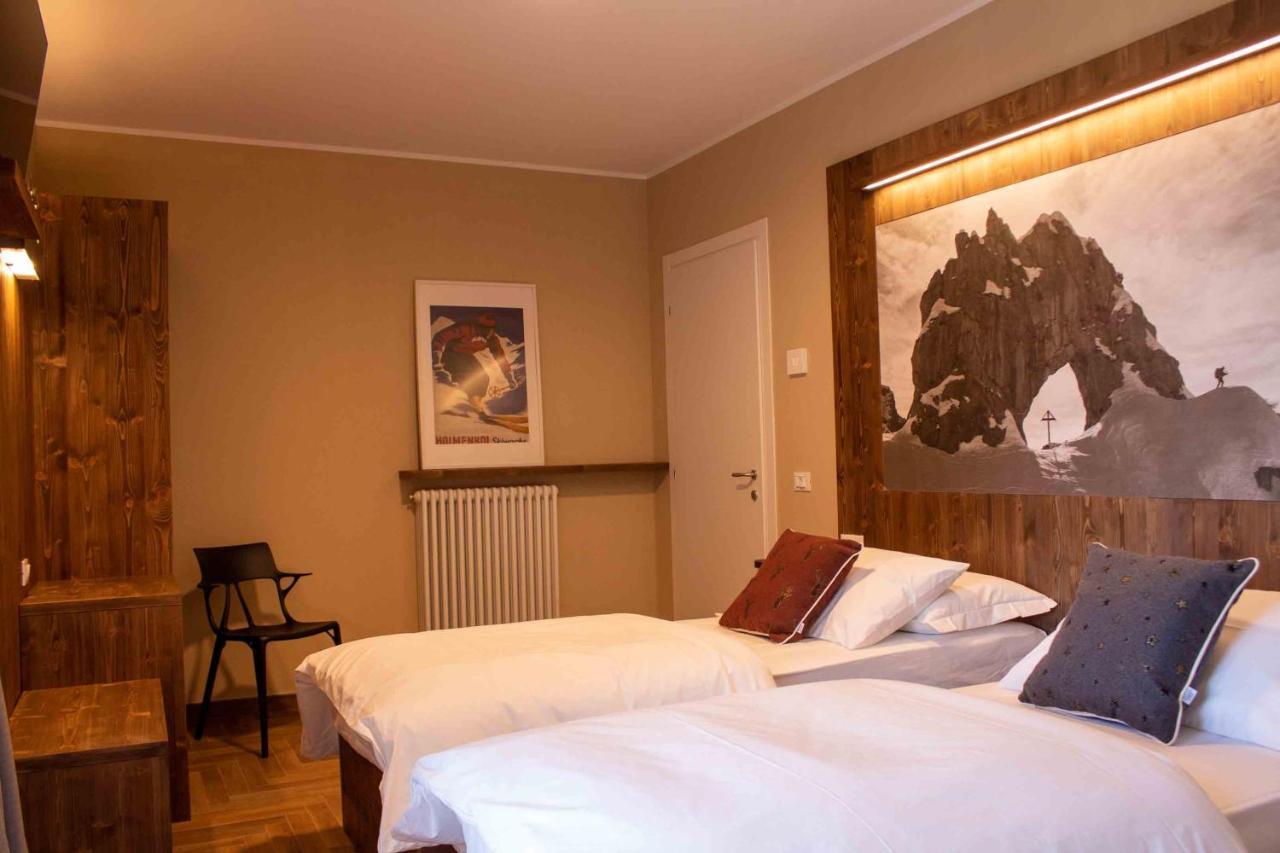 Garni Le Grigne Bed & Breakfast Barzio Bagian luar foto